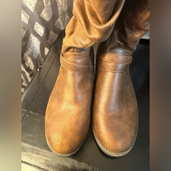 Unr8ed Women’s Brown Zippered Dylan Boots Size 8.5 M - Picture 4 of 14